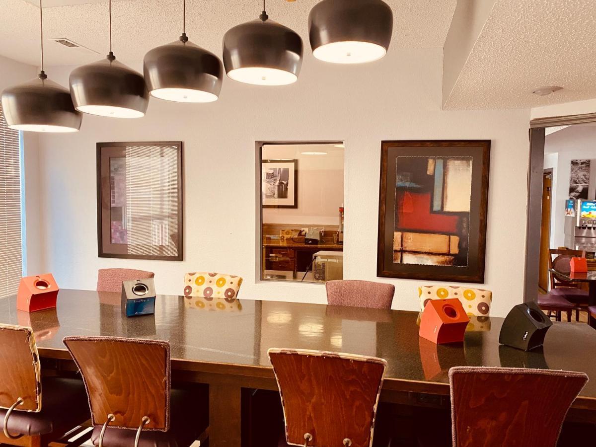 Howard Johnson By Wyndham Branson Theatre District Екстериор снимка