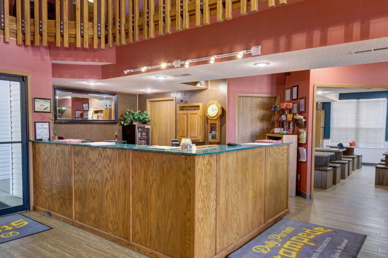 Howard Johnson By Wyndham Branson Theatre District Екстериор снимка