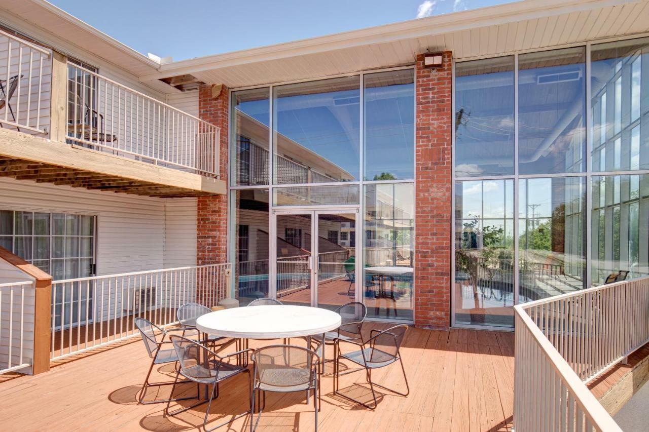 Howard Johnson By Wyndham Branson Theatre District Екстериор снимка